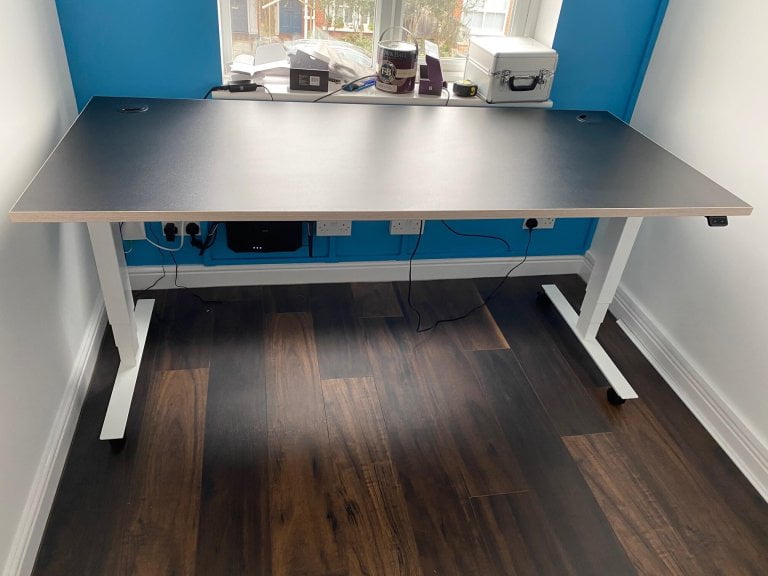 HD2 White frame Black Birch Ply